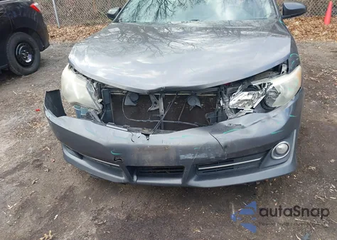 2014 Toyota Camry Se z USA, uszkodzony, nr VIN 4T1BF1FK5EU404493